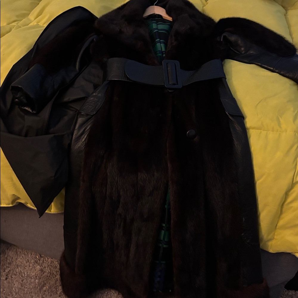 Mink Elegant Burgundy/Black Fur Coat - Picture 2 of 10
